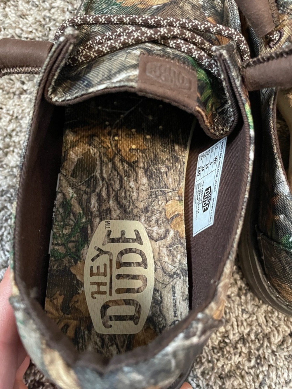 Women’s Realtree Edge Camo Hey Dudes NWT - Picture 8 of 9